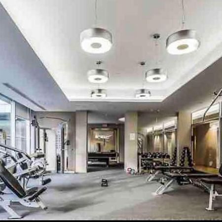 דירות Beautiful Unit In Heart Of Downtown טורונטו מראה חיצוני תמונה
